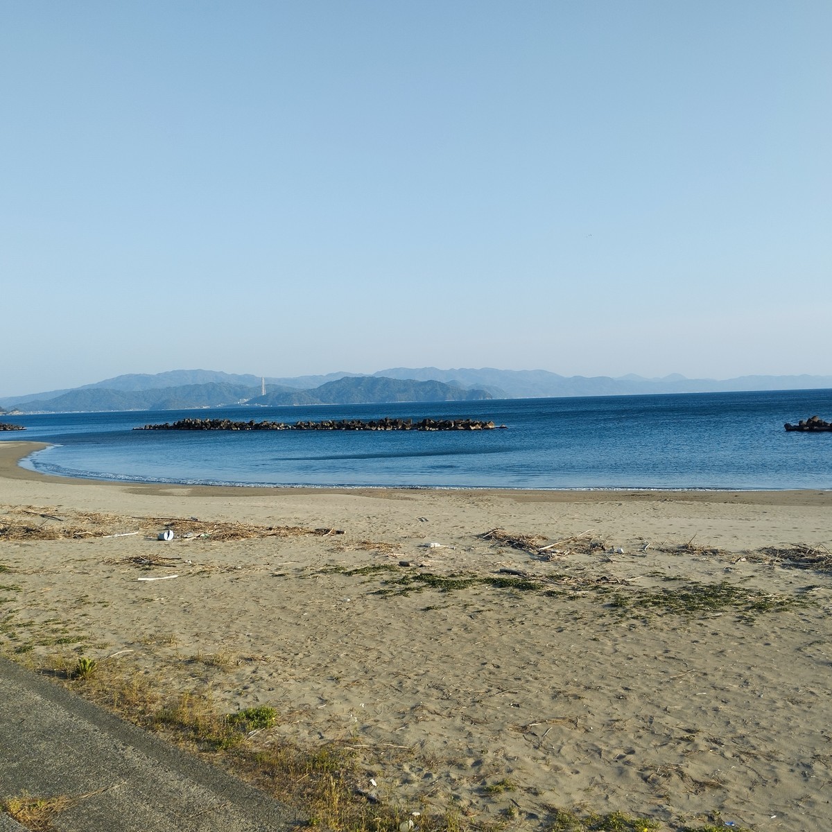 ワンショット 2025：大型連休も始まりました、お天気も安定し海も穏やかです。投げ釣りに最高。　4月27日