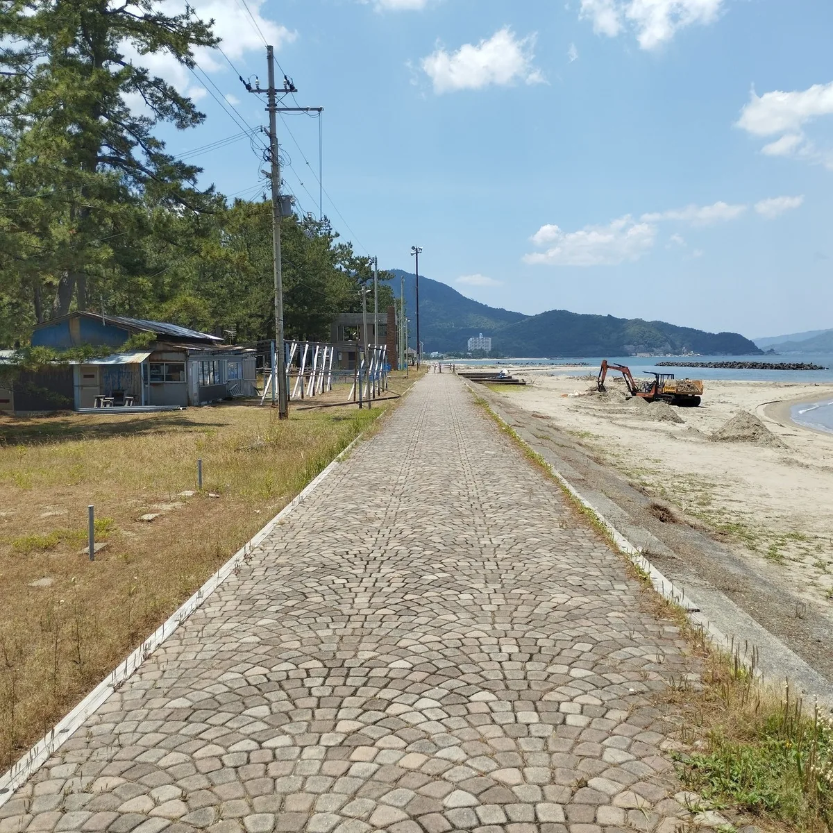 ワンショット 2025：海浜清掃・海の家が海開きに向けて始まりました！！