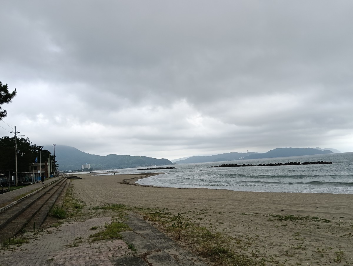 ワンショット 2025：なんだか梅雨空が戻って来た様な感じ、当地方少しは雨が降って欲しいんだけど！！
7月11日　7：10