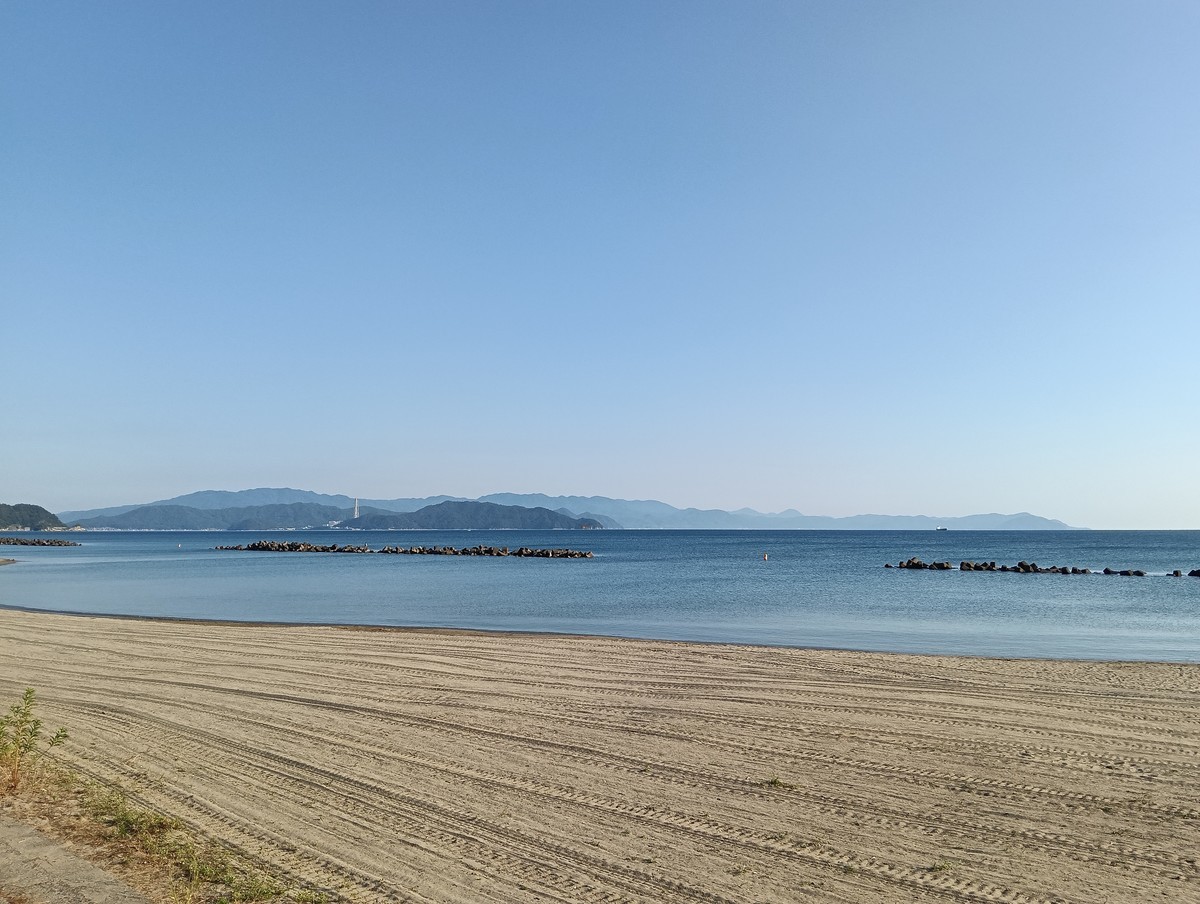 お客様の声 2025：毎日お天気が続きます、当地は朝夕は風が有り心地いいです。熱中症に気を付けてください！！　この風が分けれるものなら、分けてあげたいです。　　7月24日　6：50
